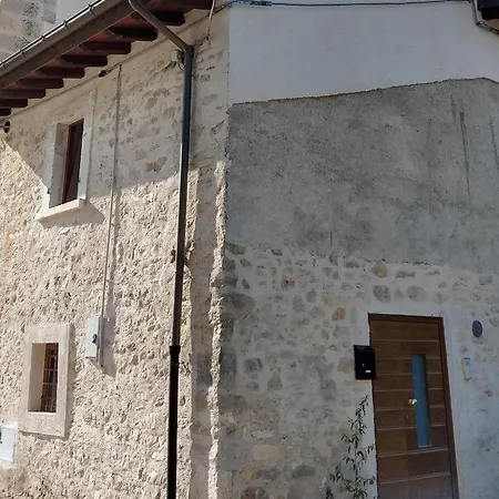 Casetta Tipica In Borgo, Indipendente, Ristrutturata 度假居