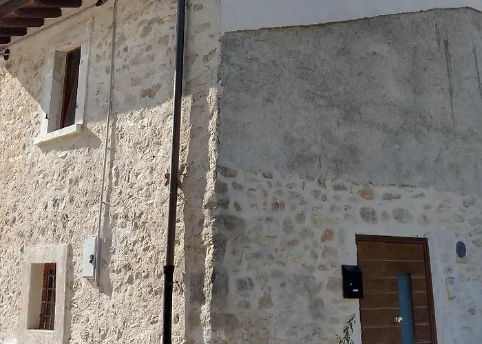 Casetta Tipica In Borgo, Indipendente, Ristrutturata Hébergement de vacances